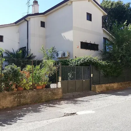 Daire Ferienwohnung Fuer 4 Personen Ca 90 Qm In Duino-aurisina, Adriakueste Italien Kueste Von Friaul-julisch Venetien Duino