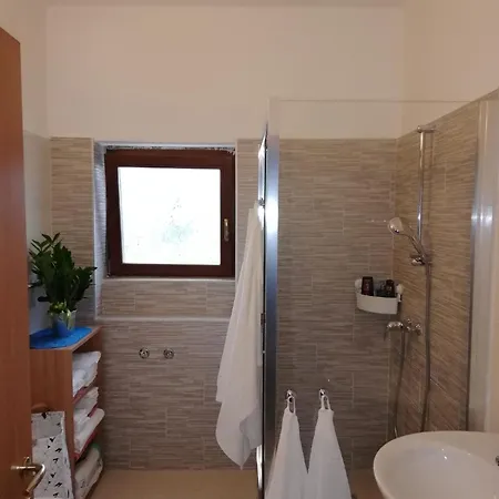 Apartamento Ferienwohnung Fuer 4 Personen Ca 90 Qm In Duino-aurisina, Adriakueste Italien Kueste Von Friaul-julisch Venetien Duino